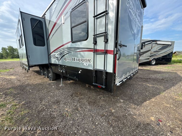 image for item DY3123 2015 Heartland Road Warrior 4020 toy hauler camper