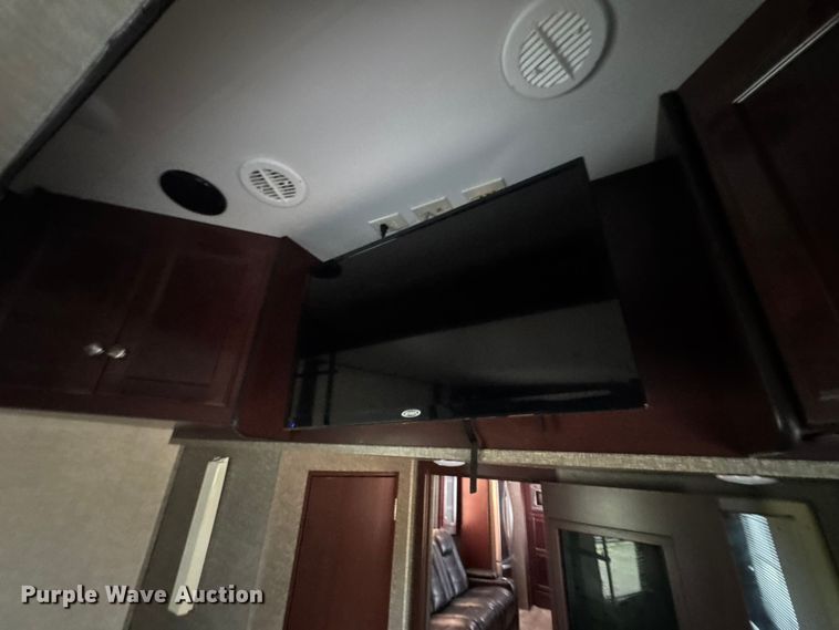 image for item DY3123 2015 Heartland Road Warrior 4020 toy hauler camper