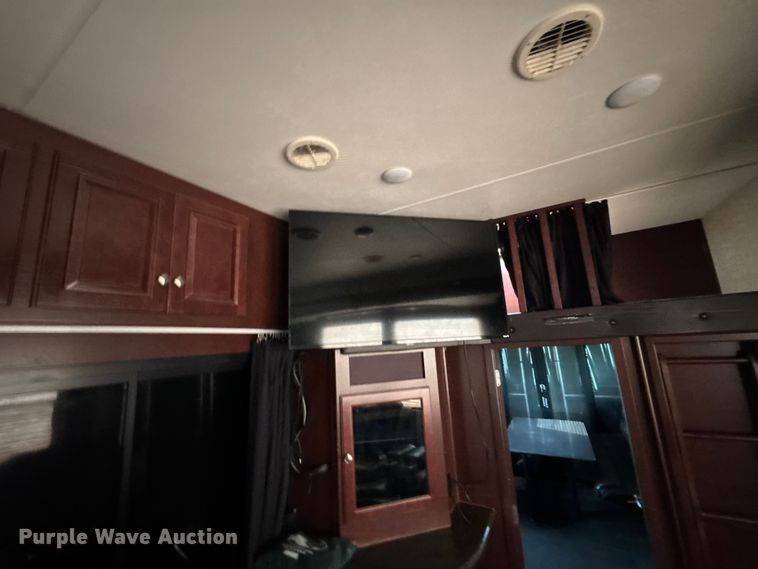 image for item DY3123 2015 Heartland Road Warrior 4020 toy hauler camper