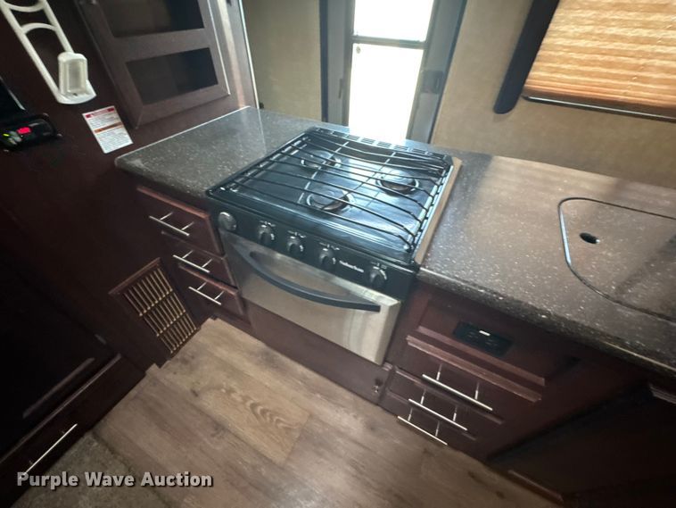 image for item DY3123 2015 Heartland Road Warrior 4020 toy hauler camper