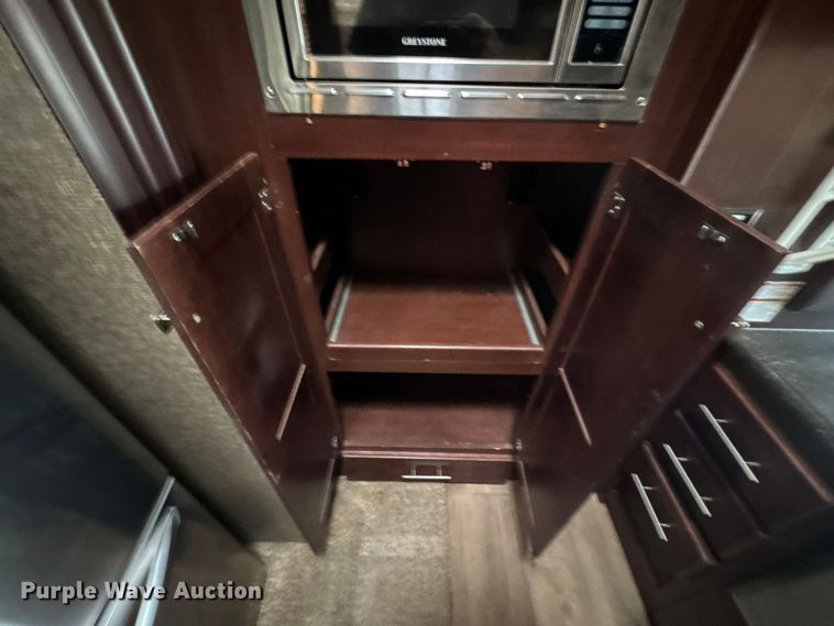 image for item DY3123 2015 Heartland Road Warrior 4020 toy hauler camper