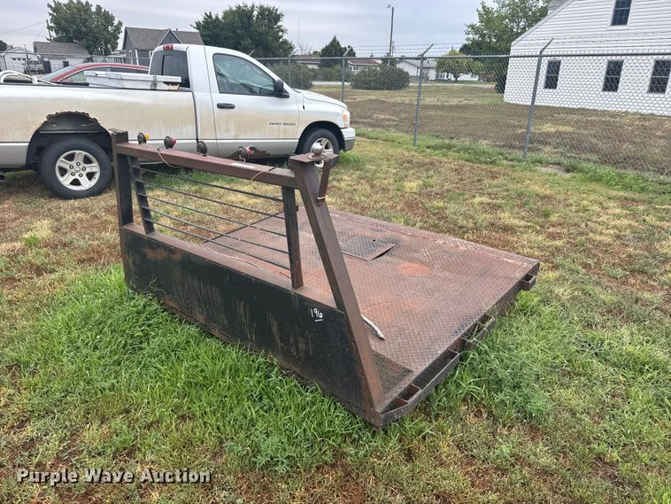 Pickup truck flatbed
