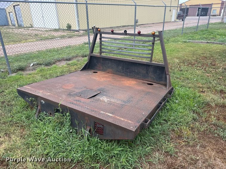 image for item DY3128 Pickup truck flatbed