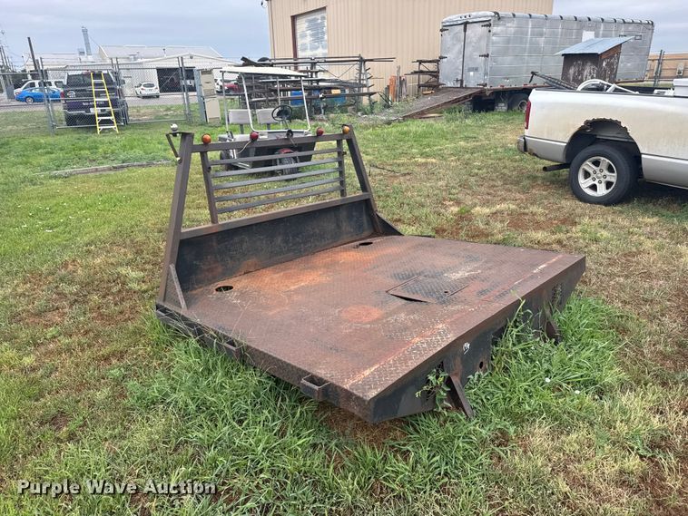 image for item DY3128 Pickup truck flatbed