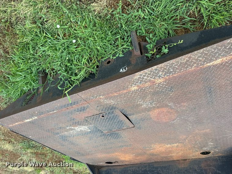 image for item DY3128 Pickup truck flatbed