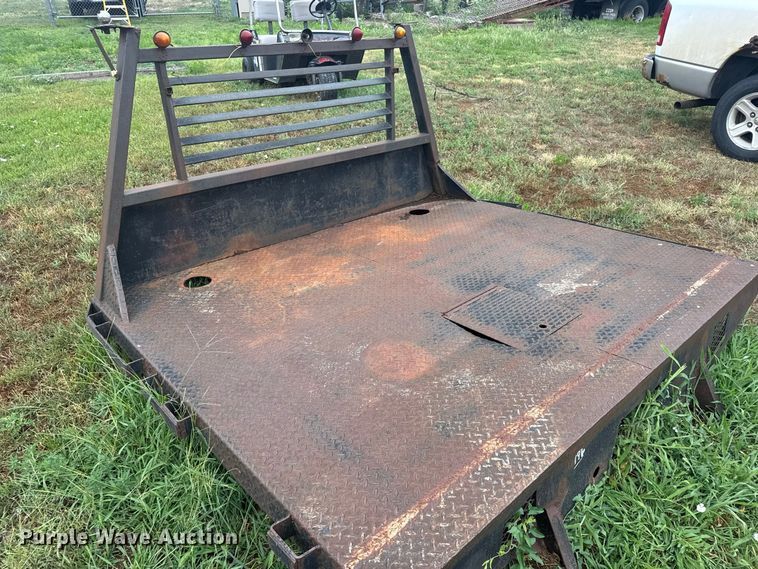 image for item DY3128 Pickup truck flatbed