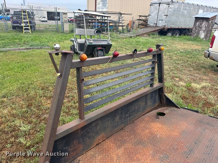 image for item DY3128 Pickup truck flatbed