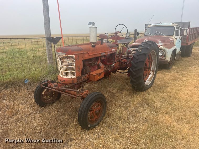 1948 International Harvester Farmall H tractor