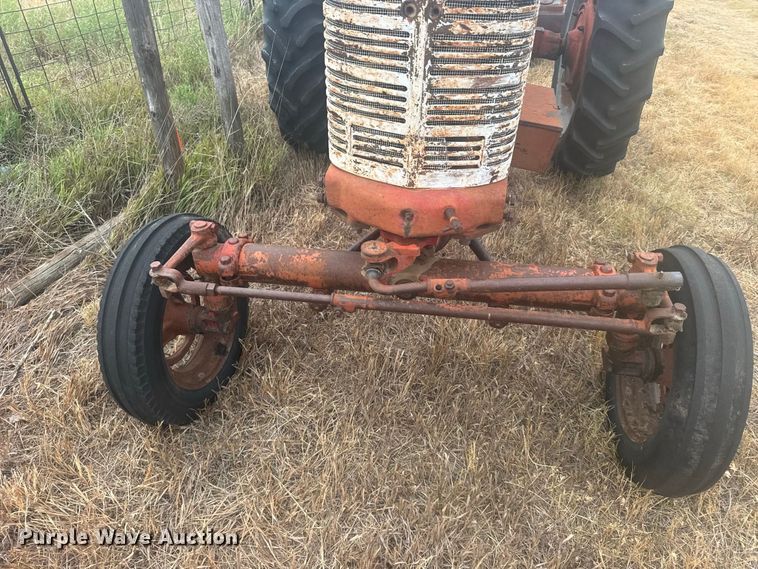 image for item DY3149 1948 International Harvester  Farmall H tractor