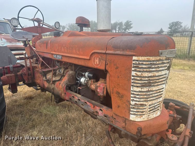image for item DY3149 1948 International Harvester  Farmall H tractor