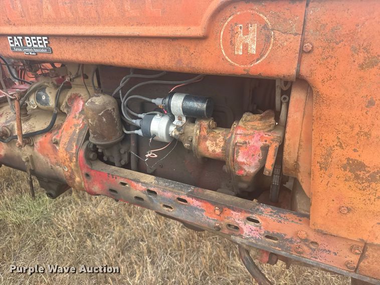 image for item DY3149 1948 International Harvester  Farmall H tractor