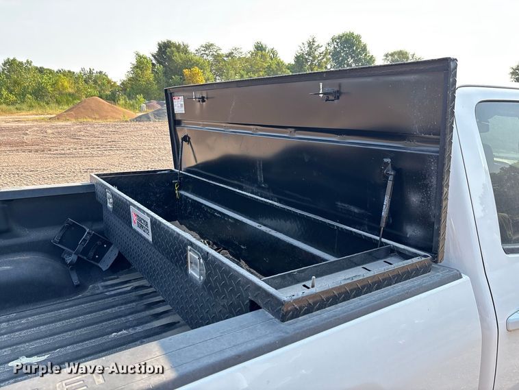 image for item DZ4489 2016 Chevrolet Silverado 1500 Ext. Cab pickup truck