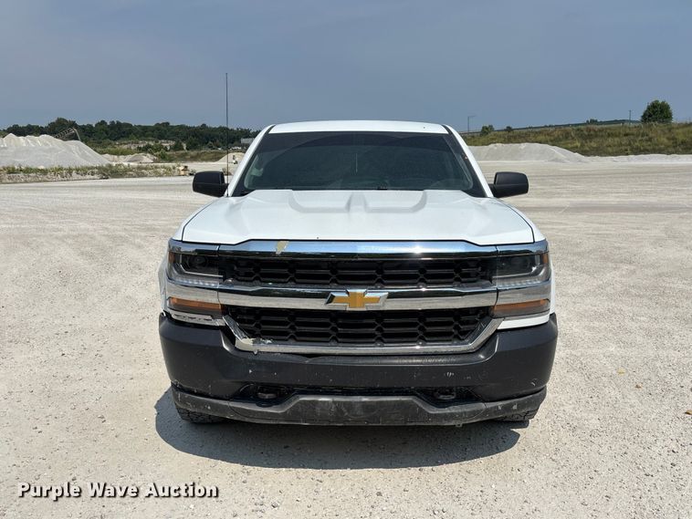 image for item DZ4490 2017 Chevrolet Silverado 1500 pickup truck