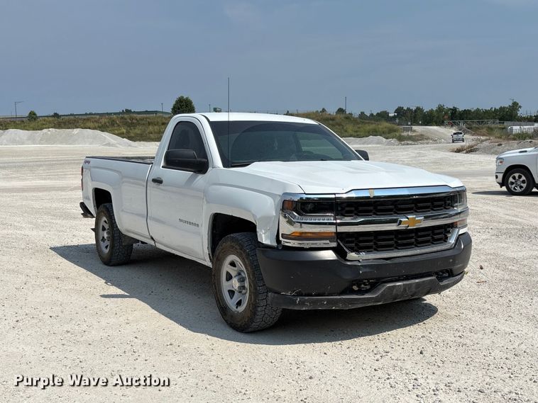 image for item DZ4490 2017 Chevrolet Silverado 1500 pickup truck