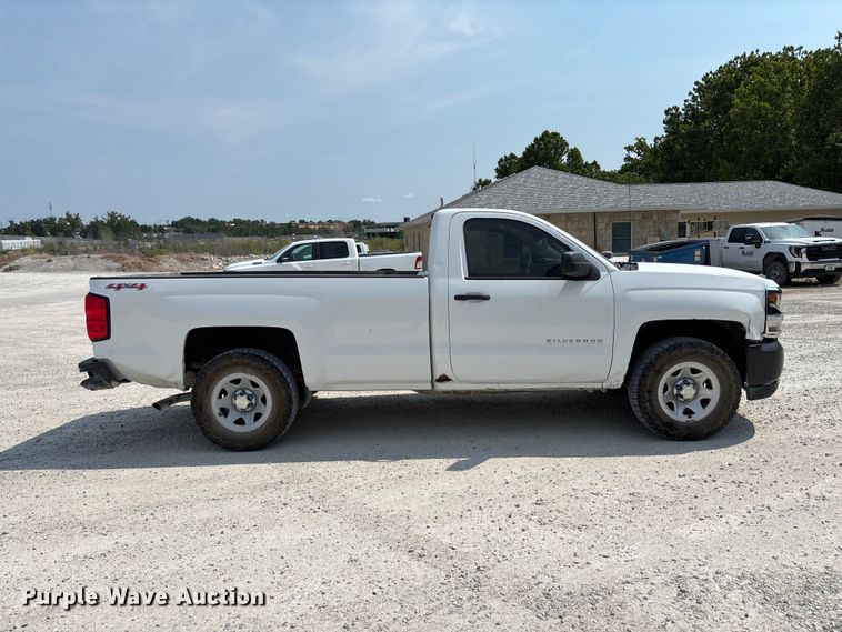 image for item DZ4490 2017 Chevrolet Silverado 1500 pickup truck