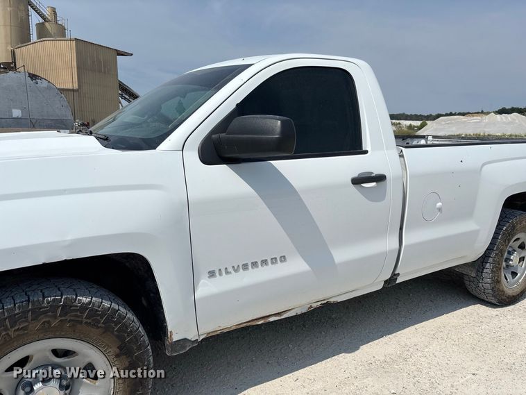 image for item DZ4490 2017 Chevrolet Silverado 1500 pickup truck