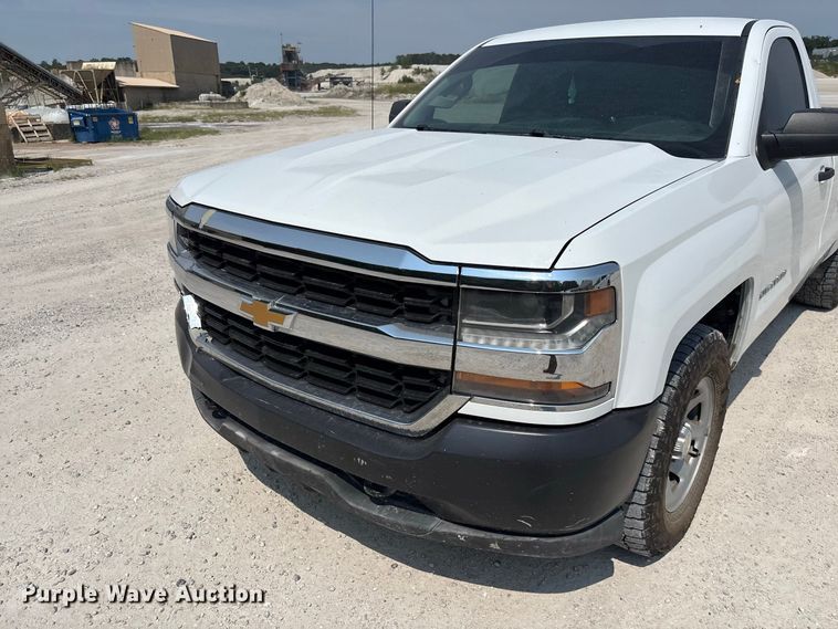 image for item DZ4490 2017 Chevrolet Silverado 1500 pickup truck