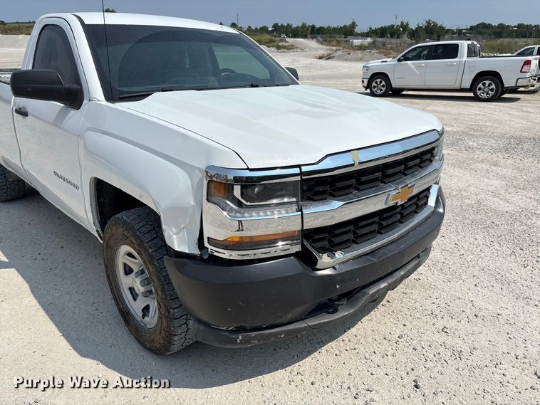 image for item DZ4490 2017 Chevrolet Silverado 1500 pickup truck