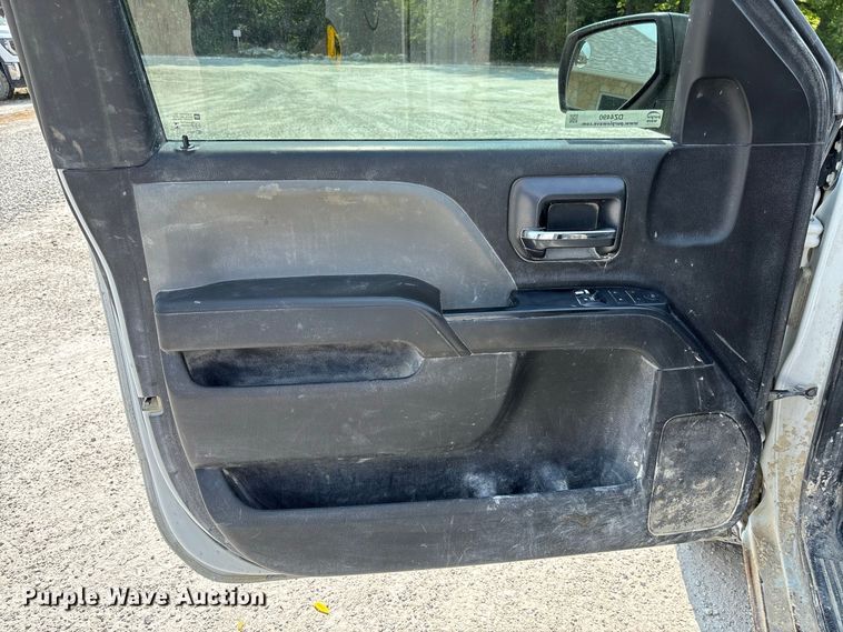 image for item DZ4490 2017 Chevrolet Silverado 1500 pickup truck