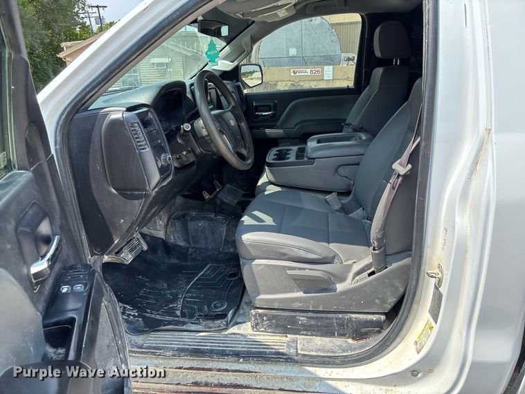 image for item DZ4490 2017 Chevrolet Silverado 1500 pickup truck