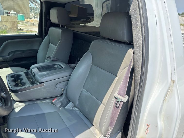 image for item DZ4490 2017 Chevrolet Silverado 1500 pickup truck