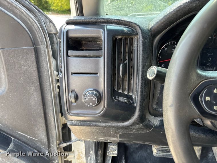 image for item DZ4490 2017 Chevrolet Silverado 1500 pickup truck