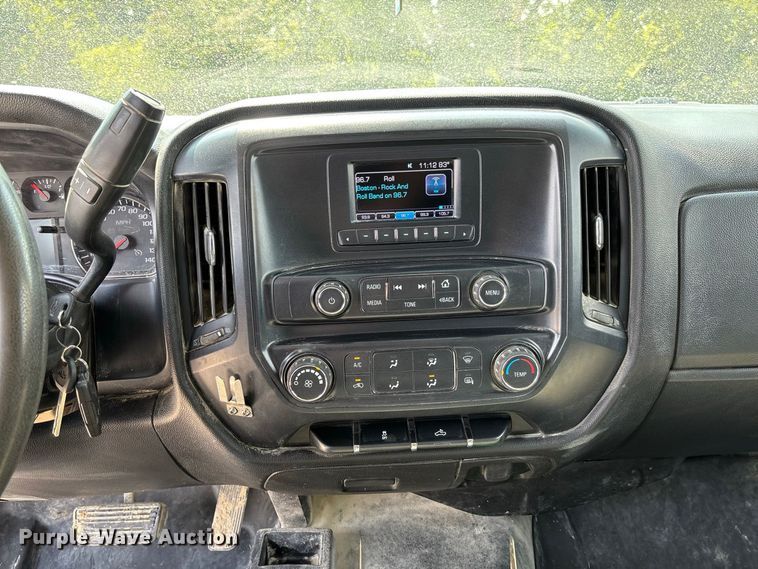 image for item DZ4490 2017 Chevrolet Silverado 1500 pickup truck