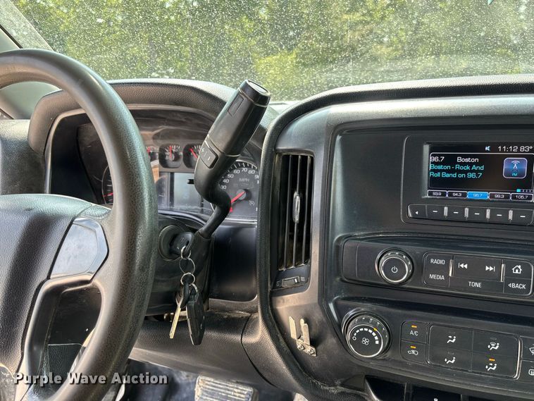 image for item DZ4490 2017 Chevrolet Silverado 1500 pickup truck