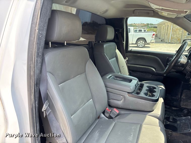 image for item DZ4490 2017 Chevrolet Silverado 1500 pickup truck