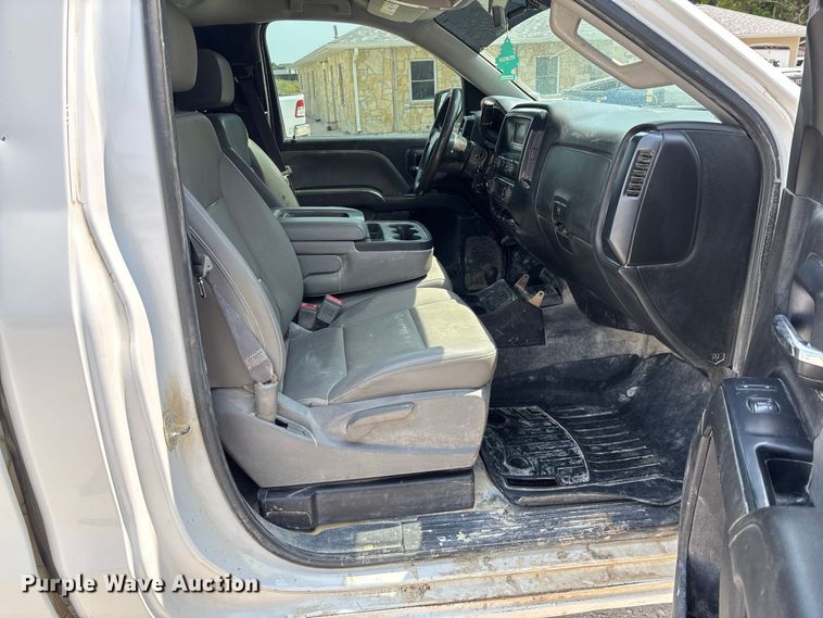 image for item DZ4490 2017 Chevrolet Silverado 1500 pickup truck