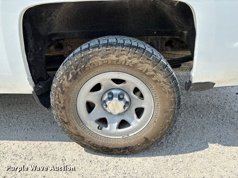 image for item DZ4490 2017 Chevrolet Silverado 1500 pickup truck