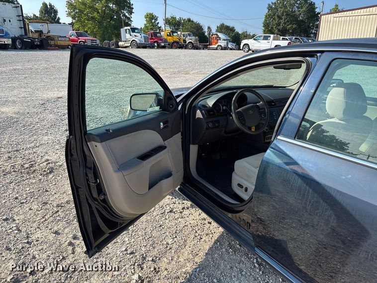 image for item DZ4511 2008 Ford Taurus 