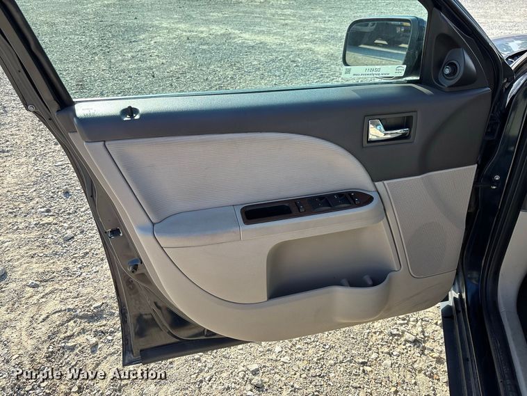 image for item DZ4511 2008 Ford Taurus 