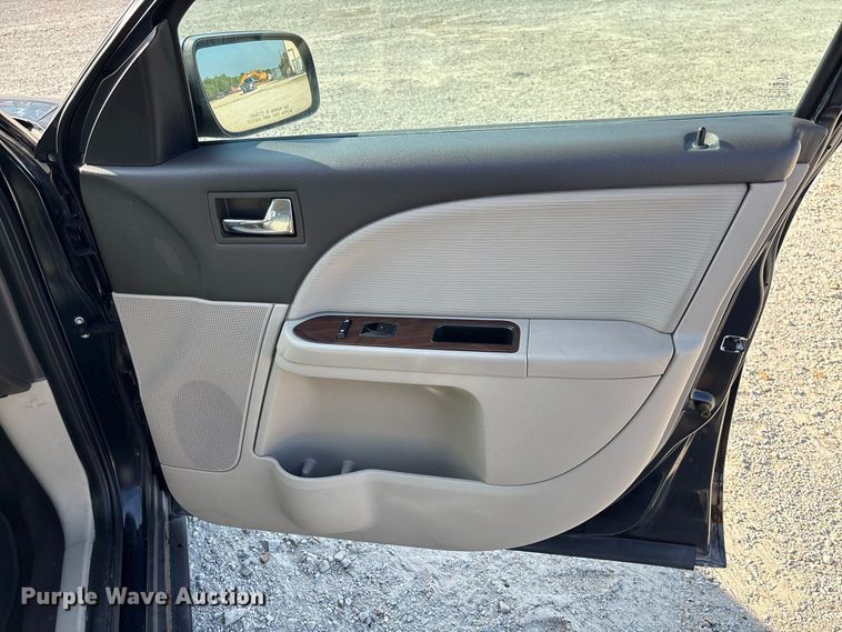image for item DZ4511 2008 Ford Taurus 