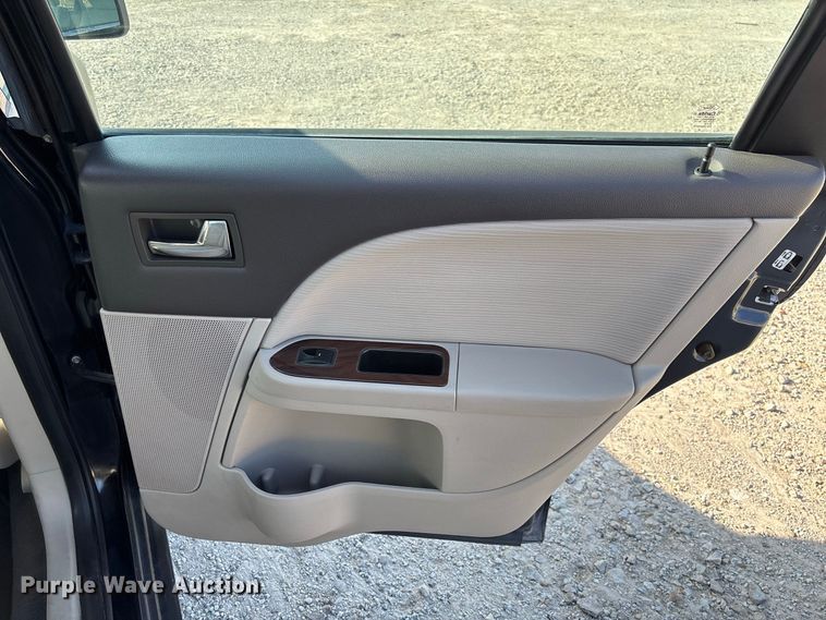 image for item DZ4511 2008 Ford Taurus 