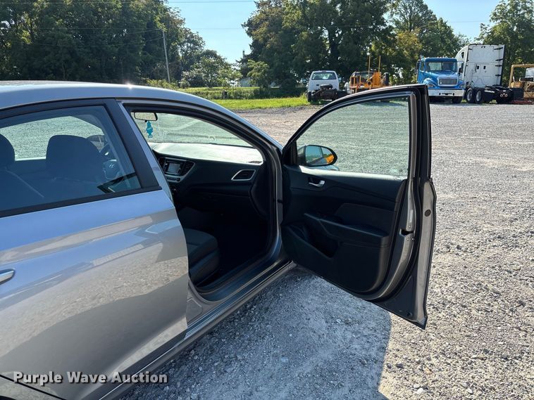 image for item DZ4514 2021 Hyundai Accent 