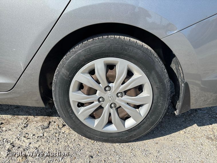 image for item DZ4514 2021 Hyundai Accent 