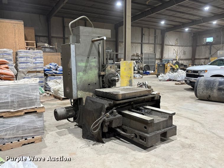 image for item DZ4534 1979 Shibaura BZ-8 horizontal boring mill