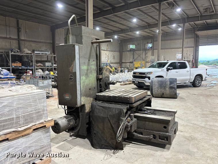image for item DZ4534 1979 Shibaura BZ-8 horizontal boring mill