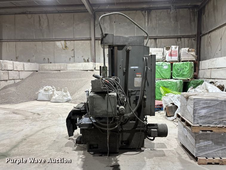 image for item DZ4534 1979 Shibaura BZ-8 horizontal boring mill