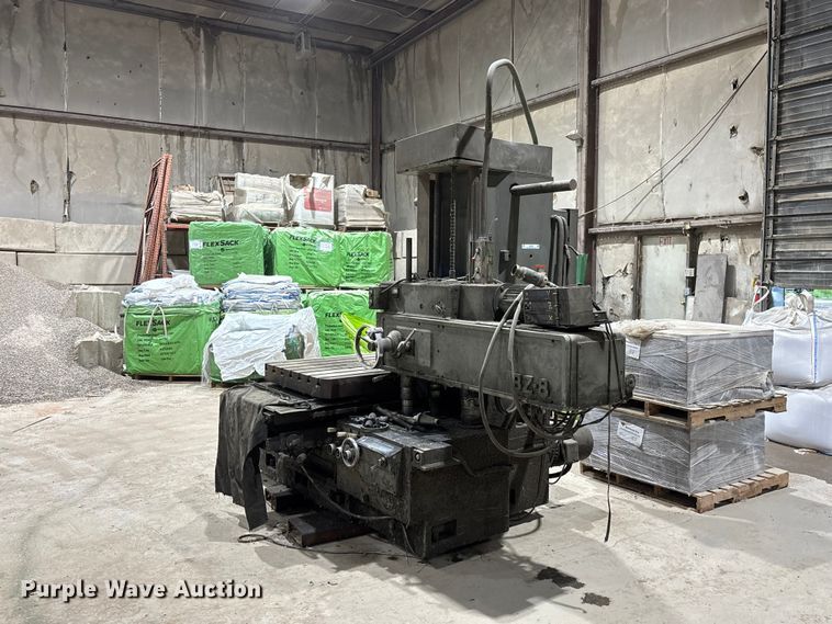 image for item DZ4534 1979 Shibaura BZ-8 horizontal boring mill