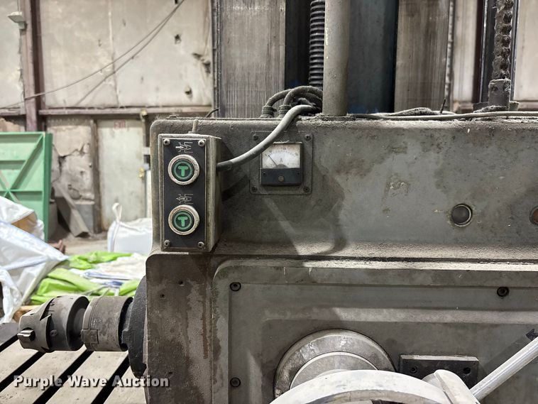 image for item DZ4534 1979 Shibaura BZ-8 horizontal boring mill