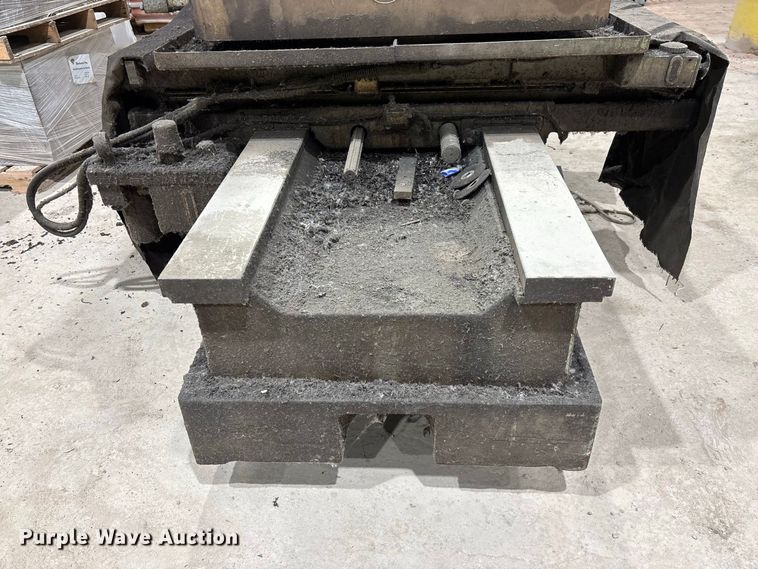 image for item DZ4534 1979 Shibaura BZ-8 horizontal boring mill