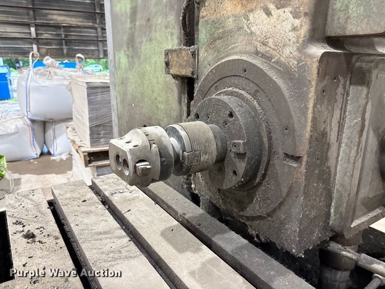 image for item DZ4534 1979 Shibaura BZ-8 horizontal boring mill