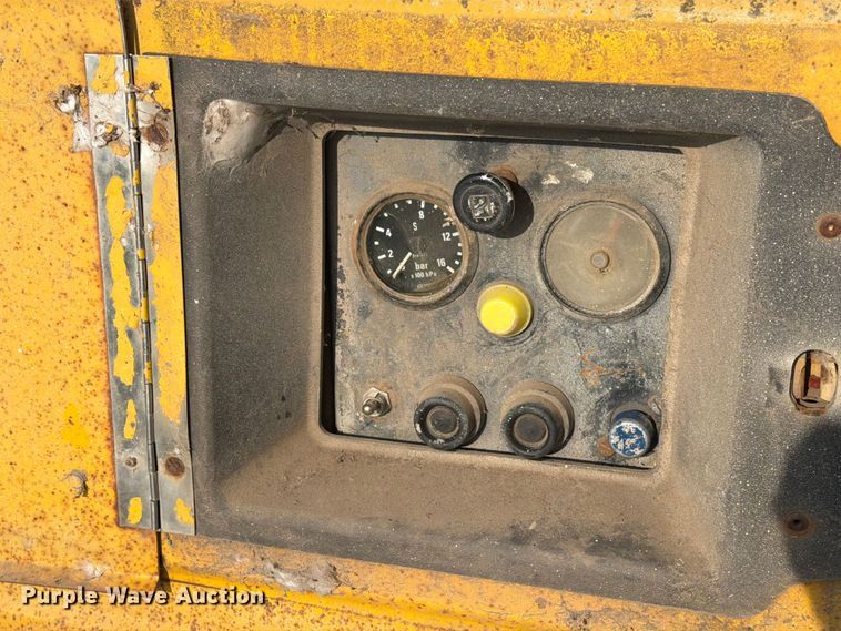 image for item EA0372 Atlas Copco XAS 80 DD air compressor