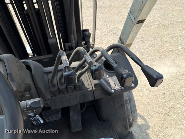 image for item EA0373 2015 Nissan PF70 forklift