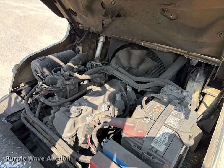 image for item EA0373 2015 Nissan PF70 forklift
