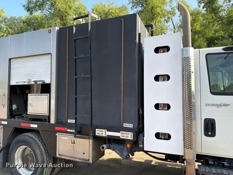 image for item EA0380 2009 International DuraStar 4300 sewer jetter truck