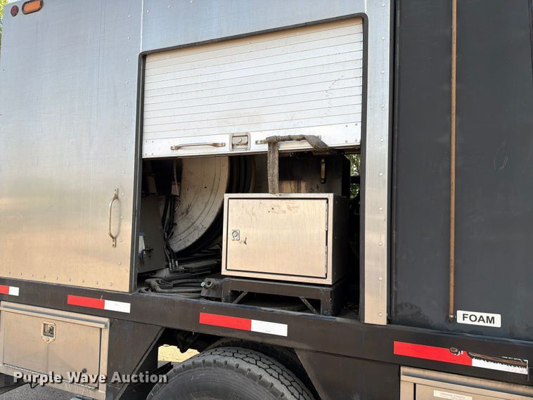 image for item EA0380 2009 International DuraStar 4300 sewer jetter truck