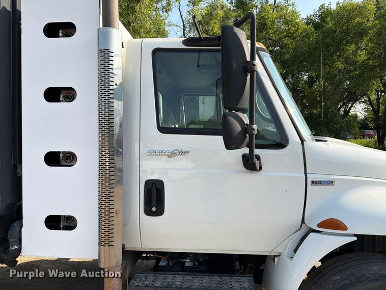 image for item EA0380 2009 International DuraStar 4300 sewer jetter truck